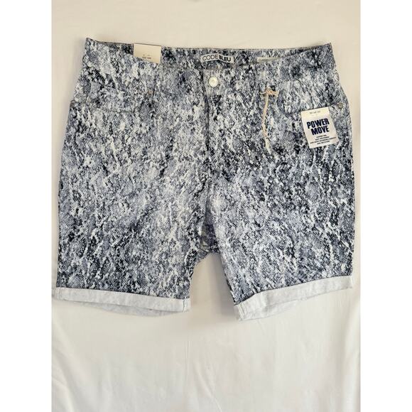 Classic Bermuda stretch denim snakeskin print short - Picture 1 of 5